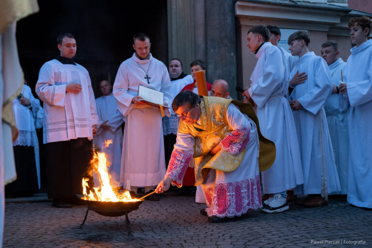 Wielki Tydzień 2025